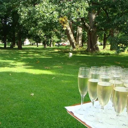 Hotel Haemeenkylaen Kartano